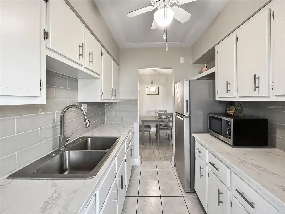 1600 W LAKE PARKER DRIVE #C4 Lakeland, FL 33805