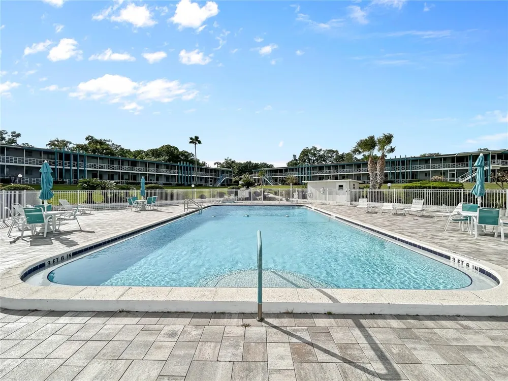 1600 W LAKE PARKER DRIVE #C4 Lakeland, FL 33805