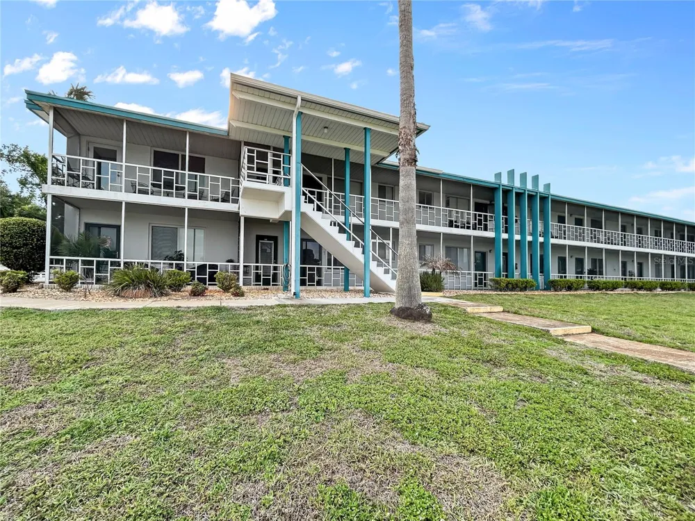 1600 W LAKE PARKER DRIVE #C4 Lakeland, FL 33805