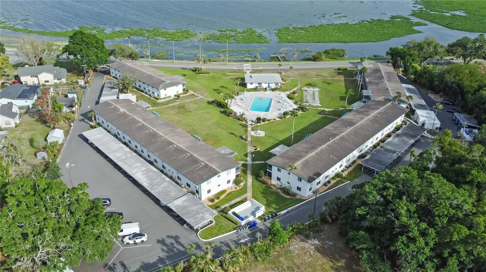 1600 W LAKE PARKER DRIVE #C4 Lakeland, FL 33805