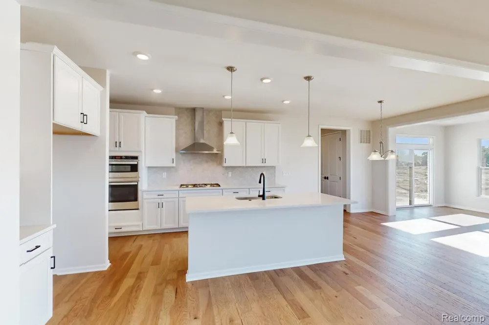 61887 Hevel Lane Washington Township, MI 48094