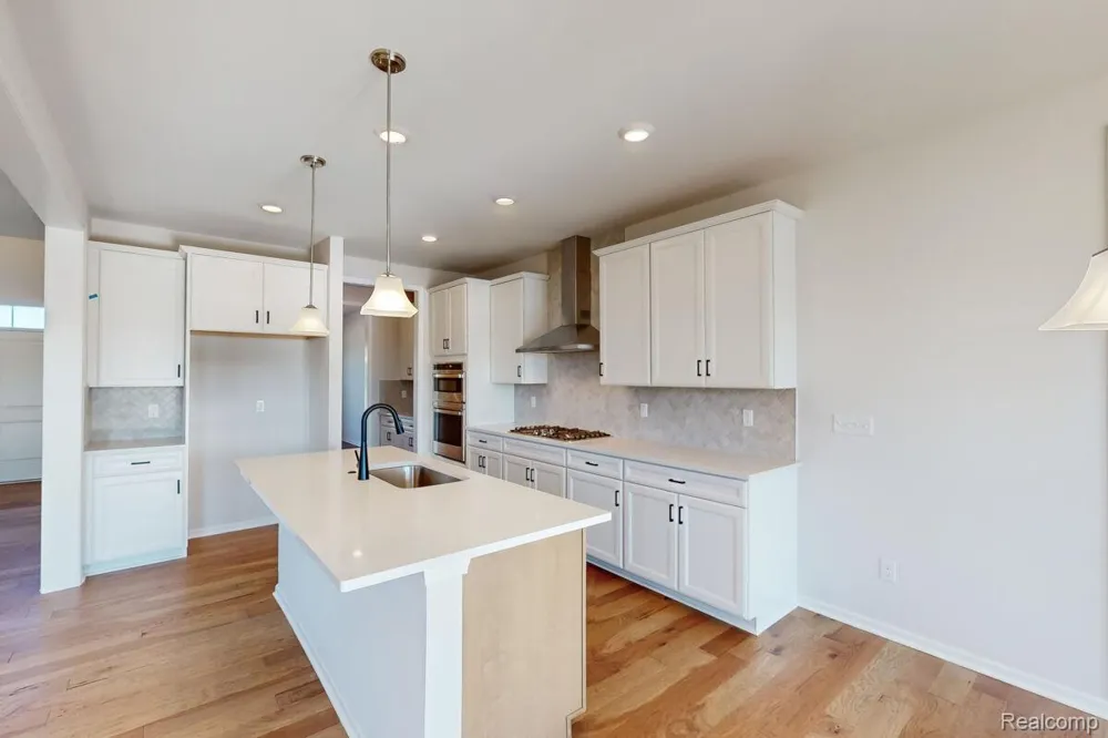61887 Hevel Lane Washington Township, MI 48094