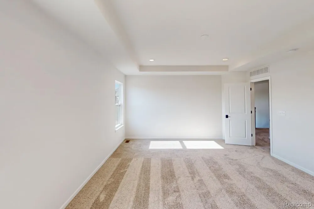 61887 Hevel Lane Washington Township, MI 48094