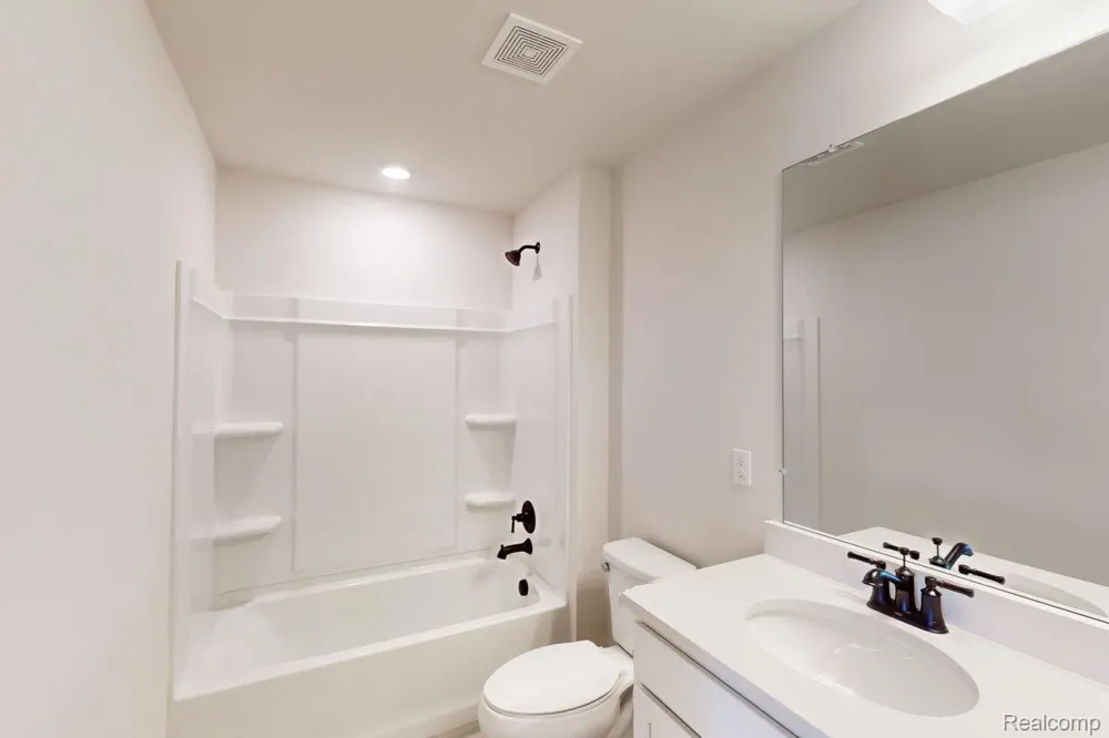 61887 Hevel Lane Washington Township, MI 48094