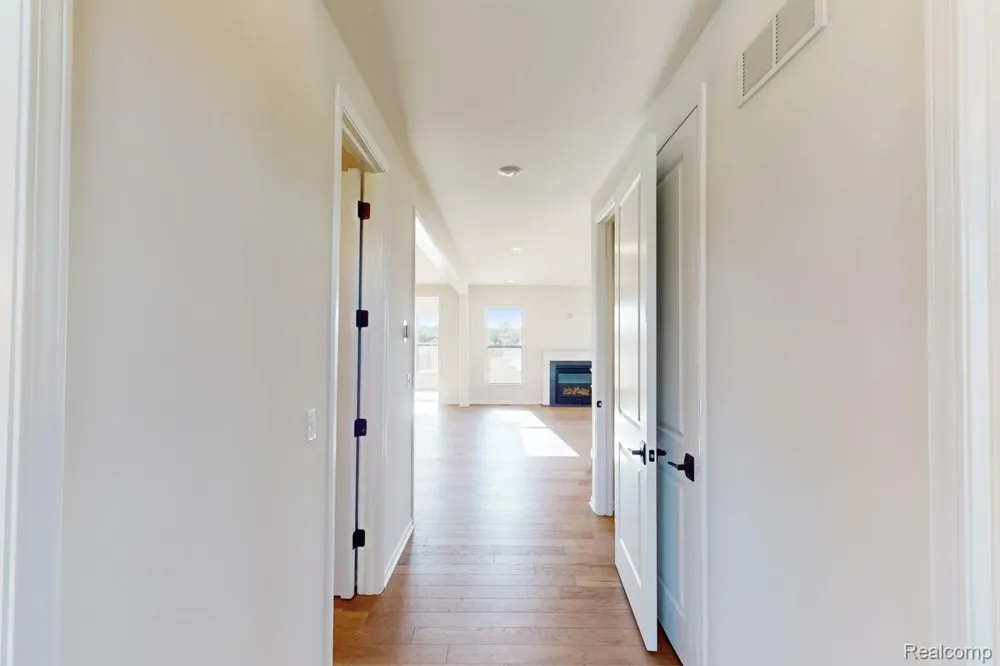 61887 Hevel Lane Washington Township, MI 48094