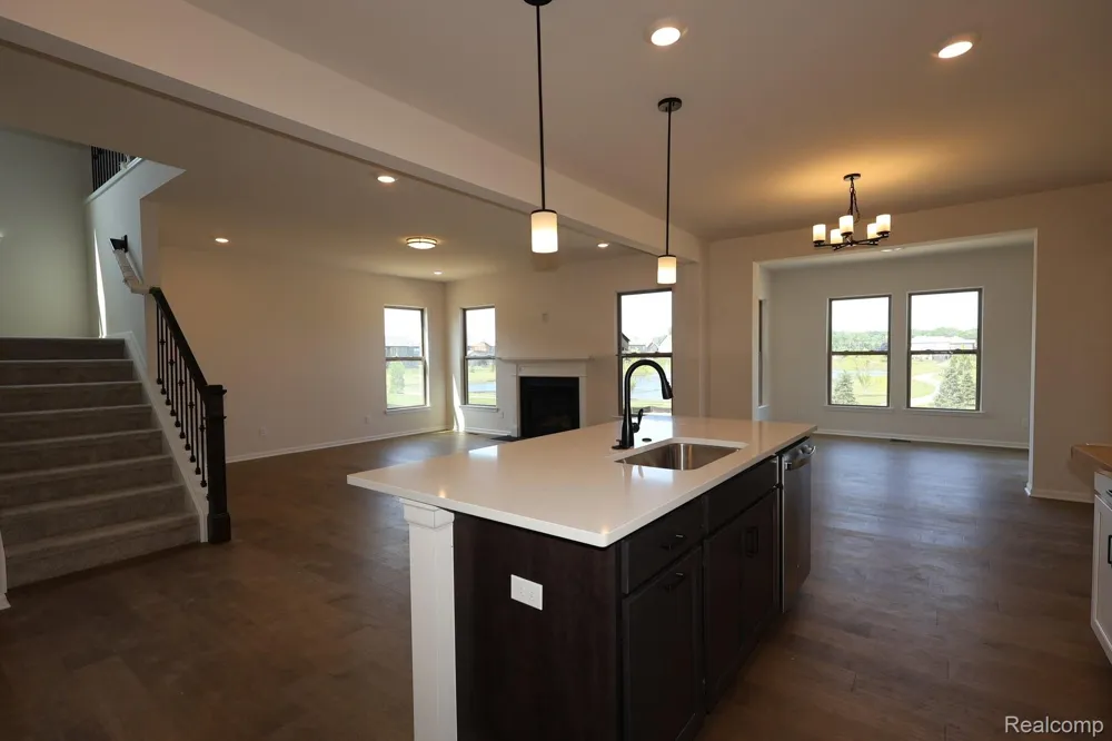 61887 Hevel Lane Washington Township, MI 48094