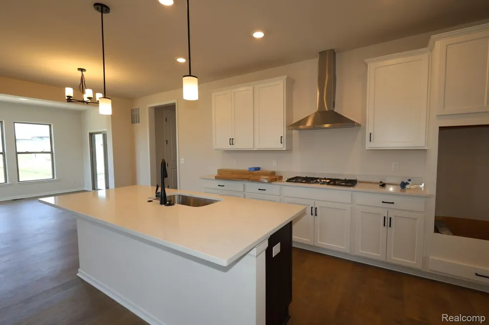 61887 Hevel Lane Washington Township, MI 48094