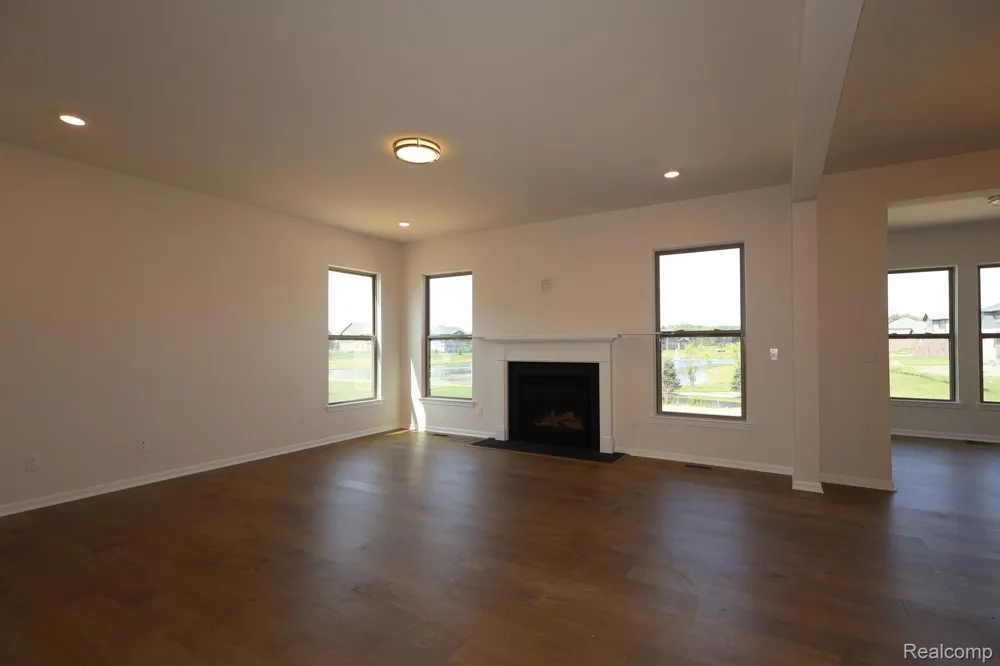 61887 Hevel Lane Washington Township, MI 48094