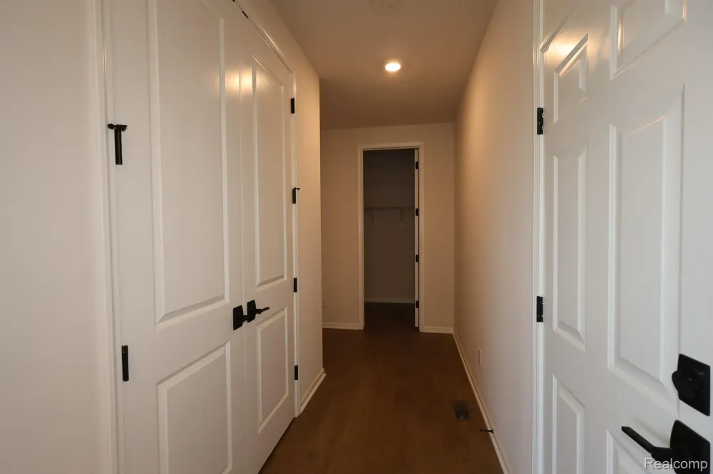 61887 Hevel Lane Washington Township, MI 48094