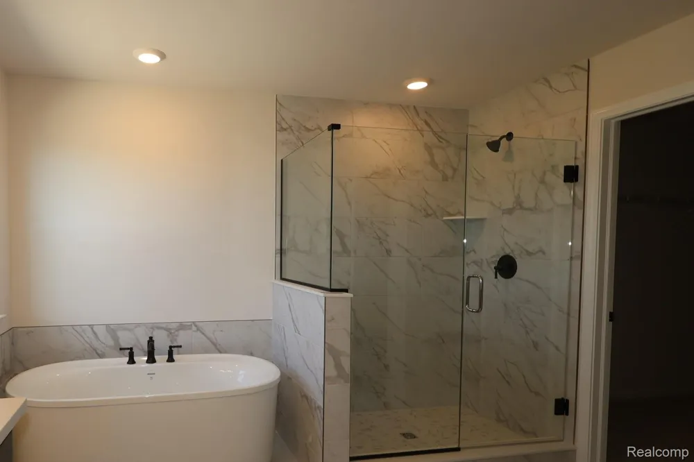 61887 Hevel Lane Washington Township, MI 48094