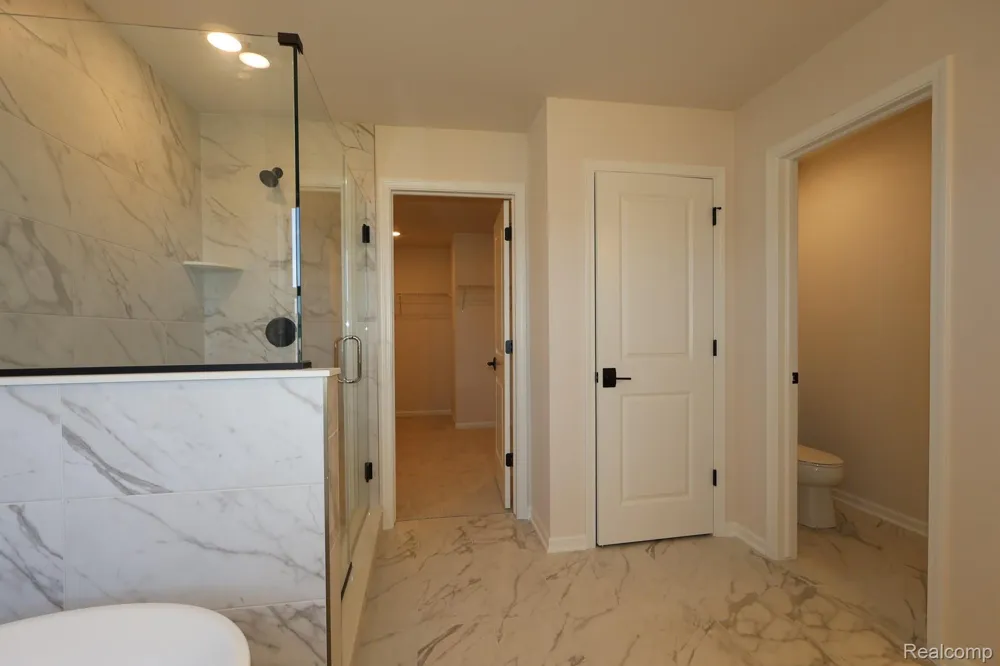 61887 Hevel Lane Washington Township, MI 48094