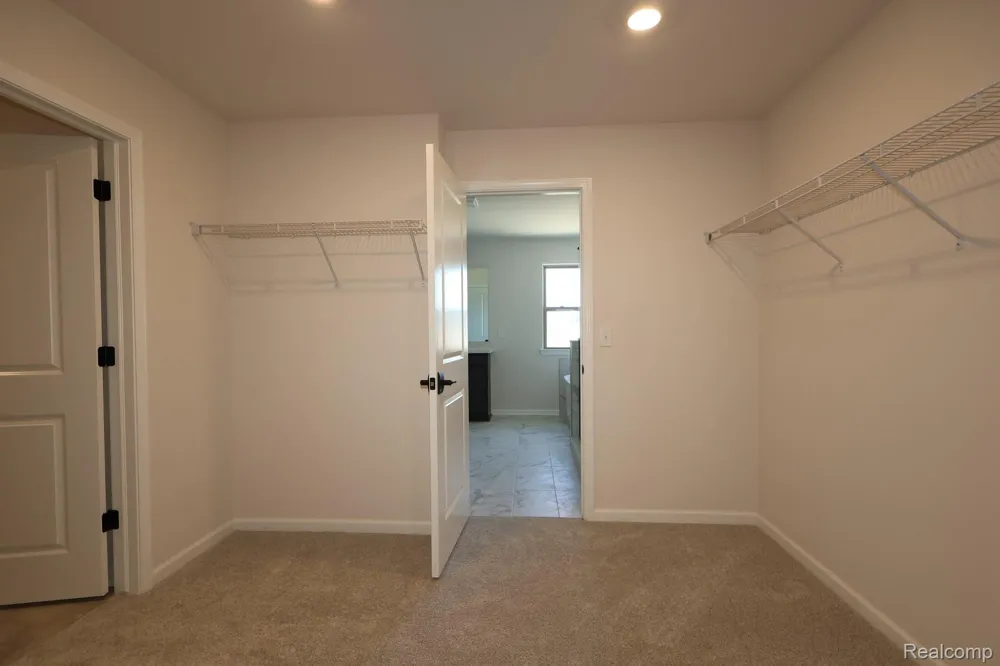 61887 Hevel Lane Washington Township, MI 48094