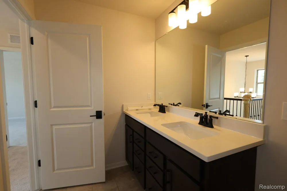 61887 Hevel Lane Washington Township, MI 48094