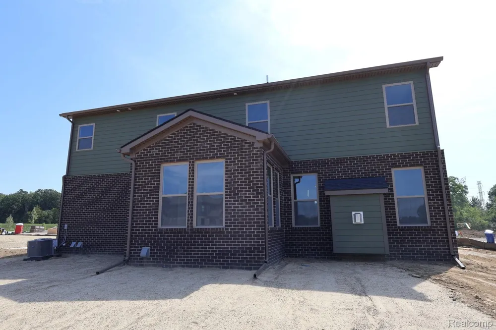 61887 Hevel Lane Washington Township, MI 48094