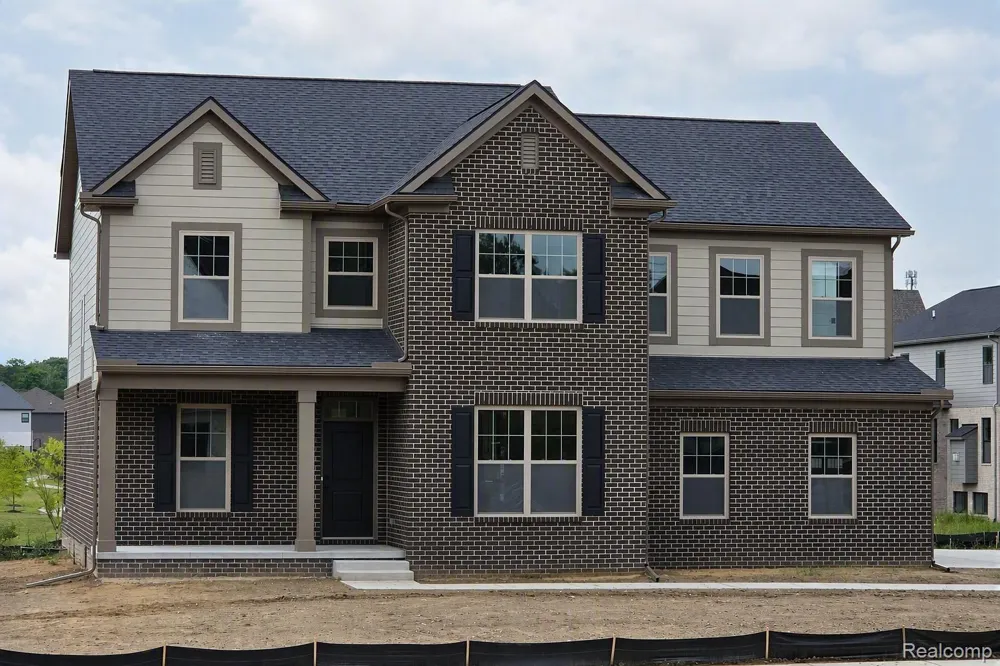 61887 Hevel Lane Washington Township, MI 48094