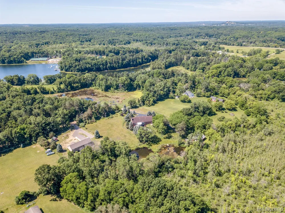 4090 PERRYVILLE ROAD Groveland Township, MI 48462