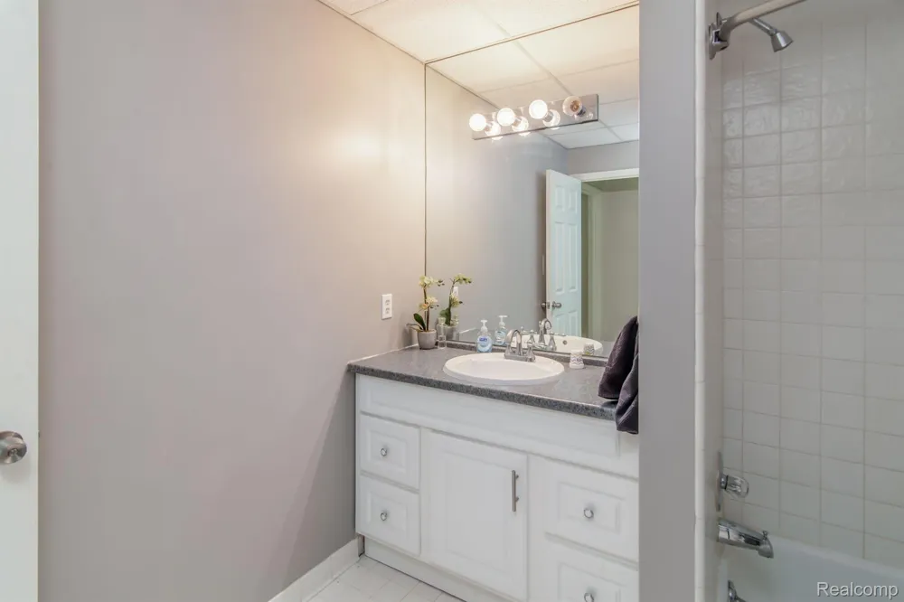 4090 PERRYVILLE ROAD Groveland Township, MI 48462