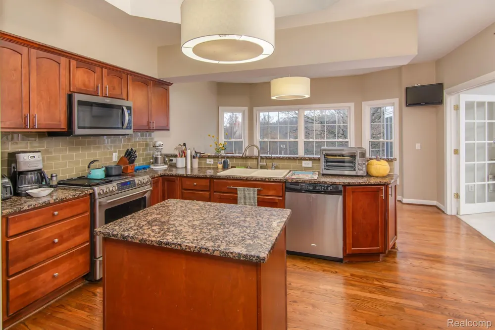 4090 PERRYVILLE ROAD Groveland Township, MI 48462