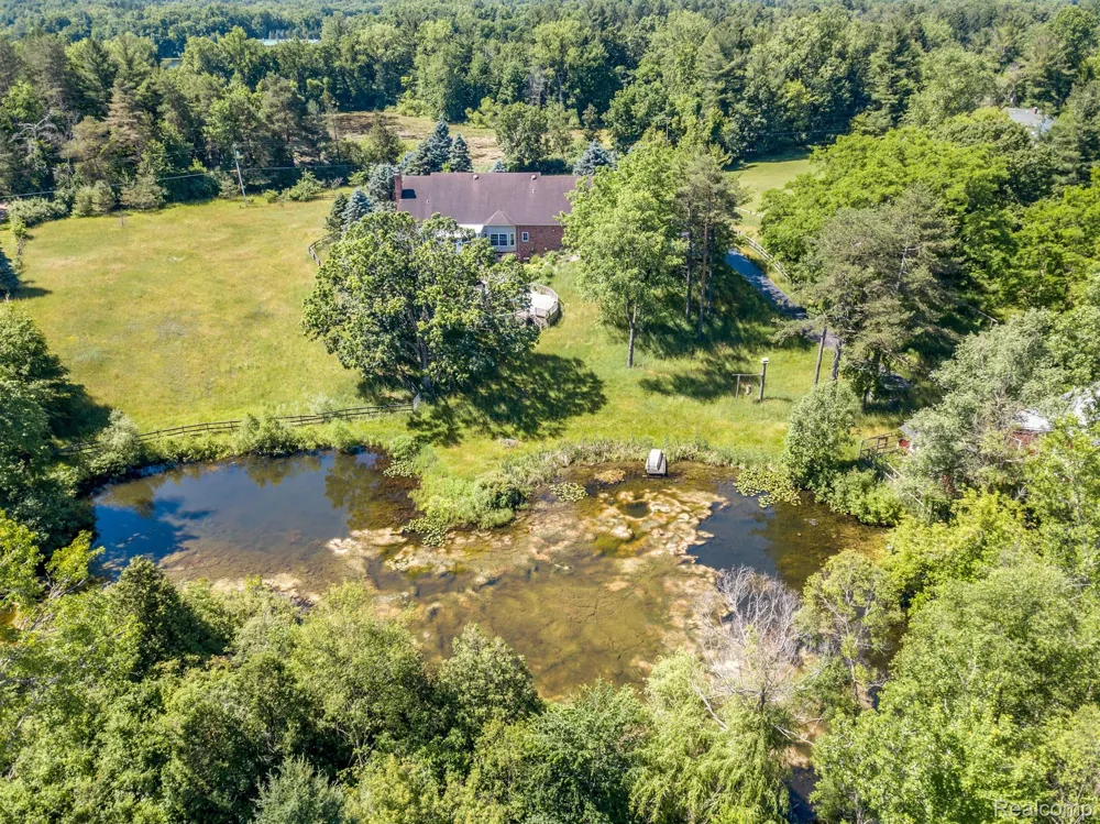 4090 PERRYVILLE ROAD Groveland Township, MI 48462