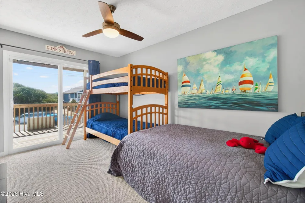 1125 S Topsail Drive Surf City, NC 28445