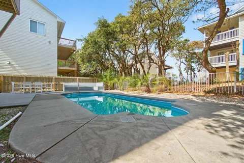 1125 S Topsail Drive