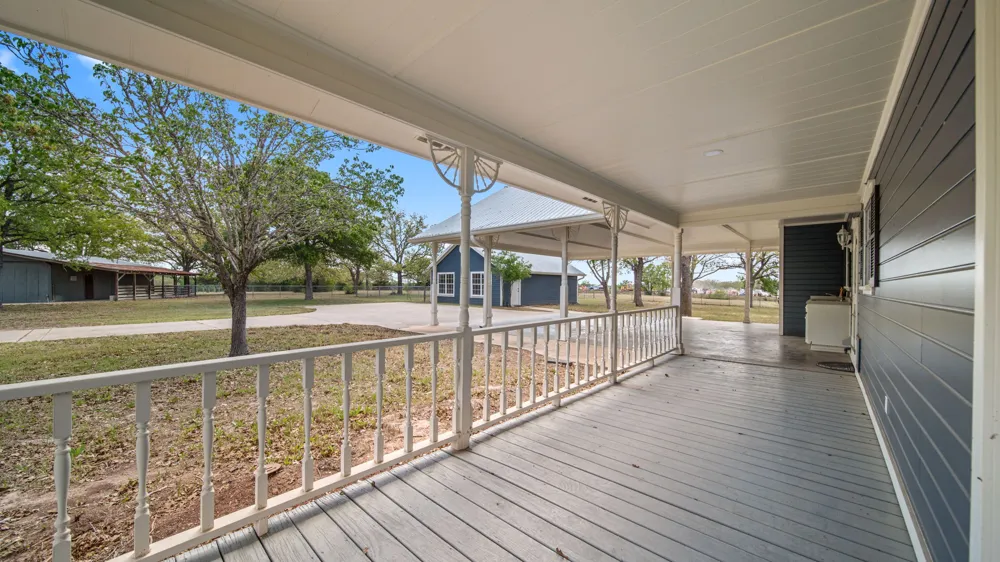 2205 S US Highway 77 Giddings, TX 78942