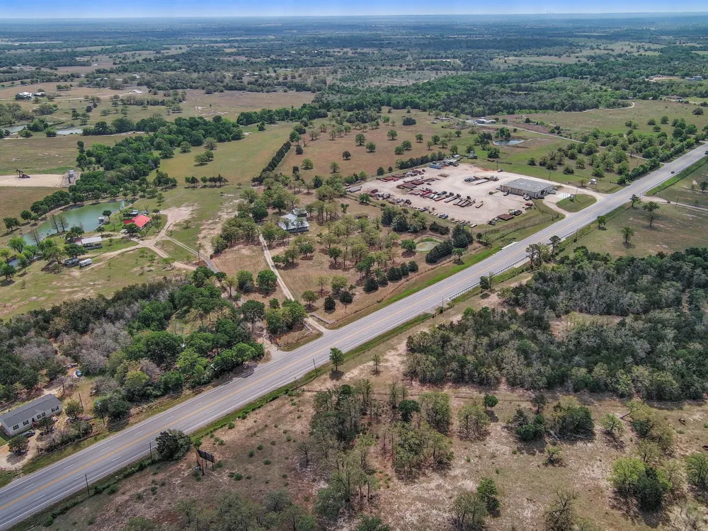 2205 S US Highway 77 Giddings, TX 78942