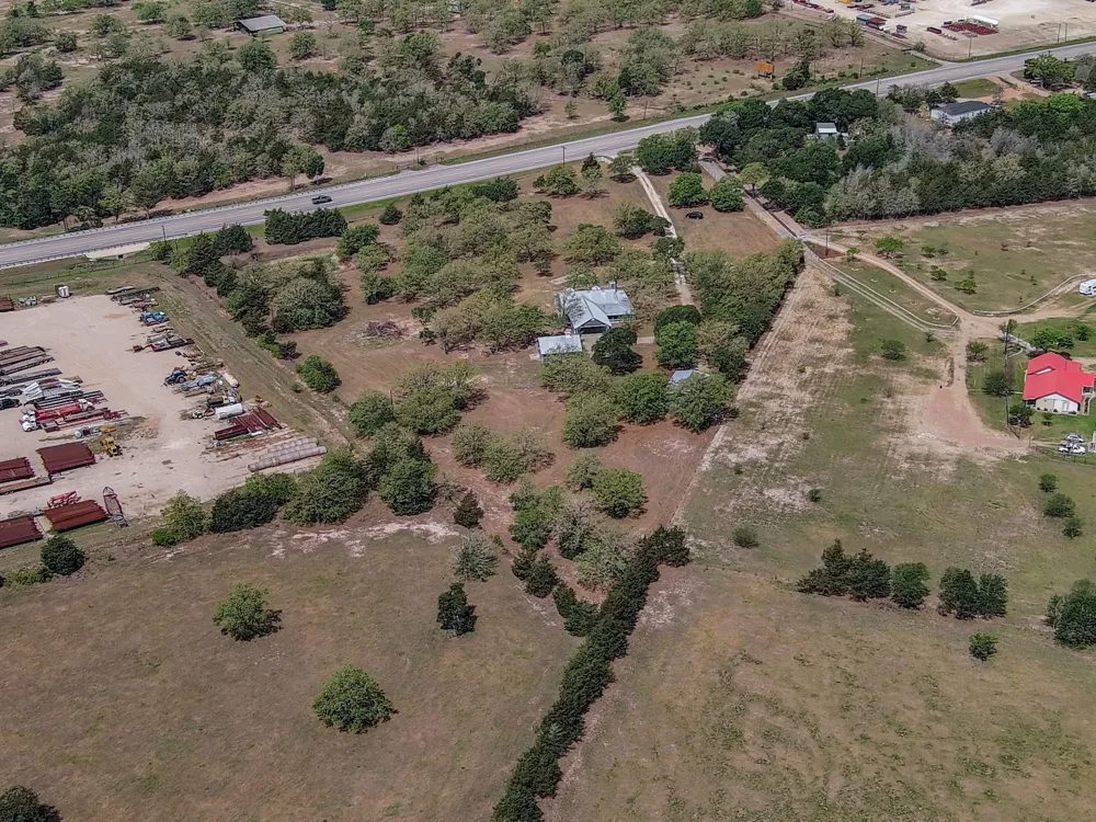 2205 S US Highway 77 Giddings, TX 78942