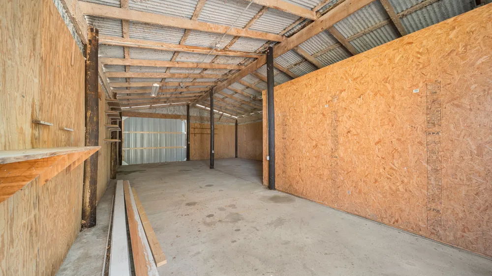 2205 S US Highway 77 Giddings, TX 78942