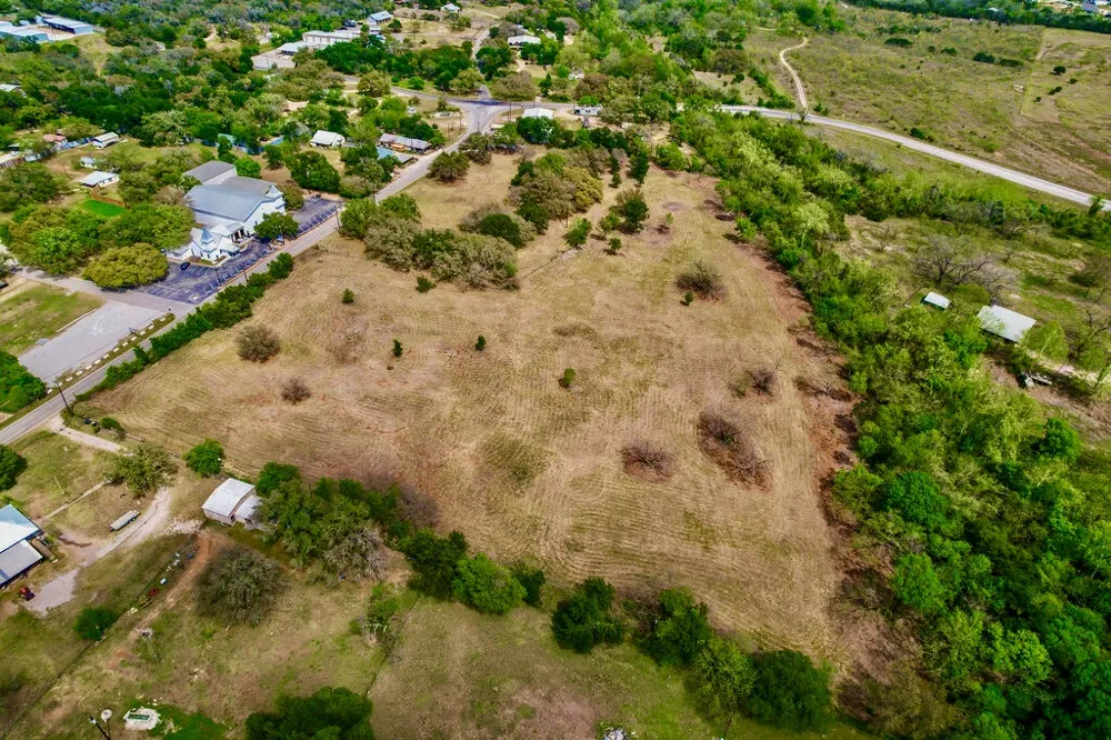 7908 CR 404 Spicewood, TX 78669