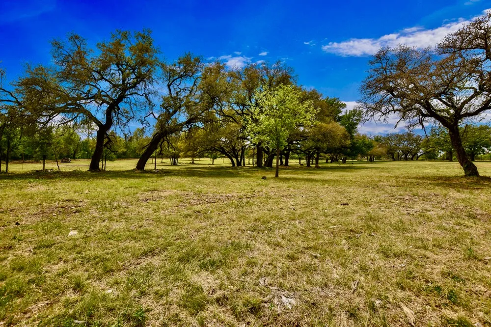 7908 CR 404 Spicewood, TX 78669