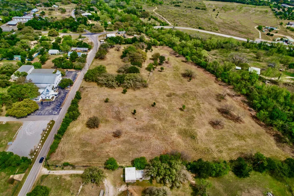 7908 CR 404 Spicewood, TX 78669