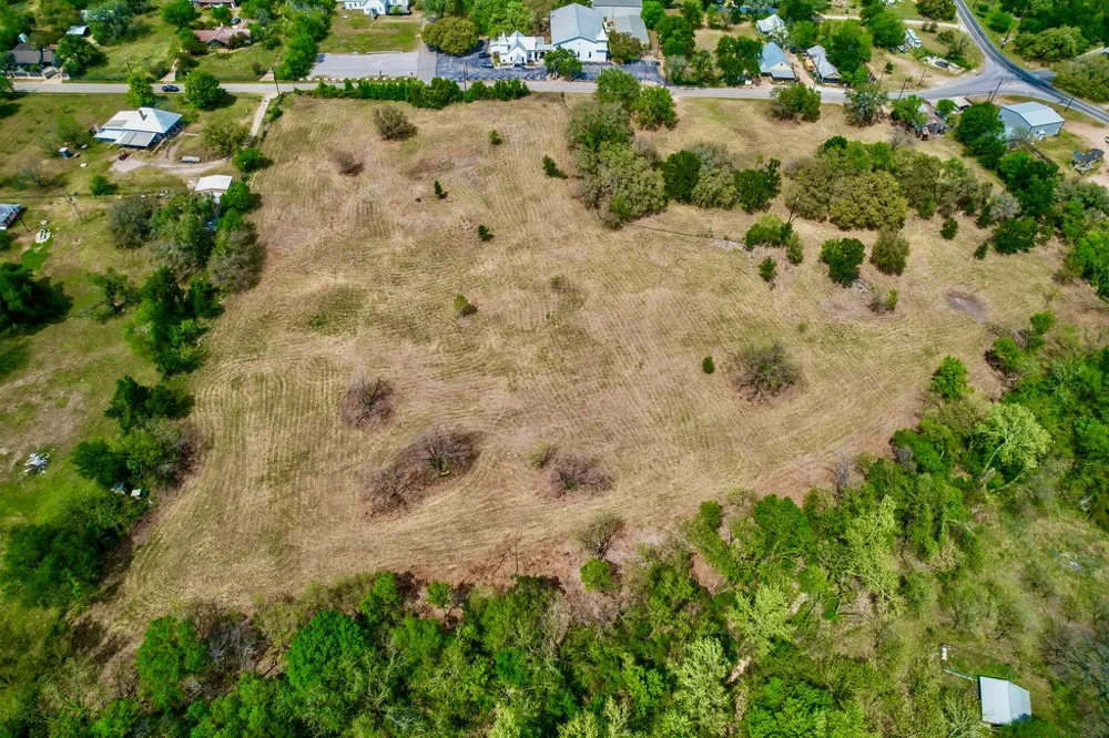 7908 CR 404 Spicewood, TX 78669