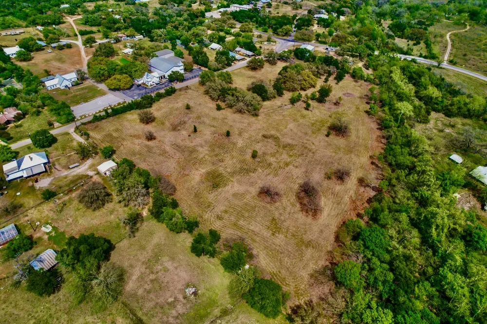 7908 CR 404 Spicewood, TX 78669