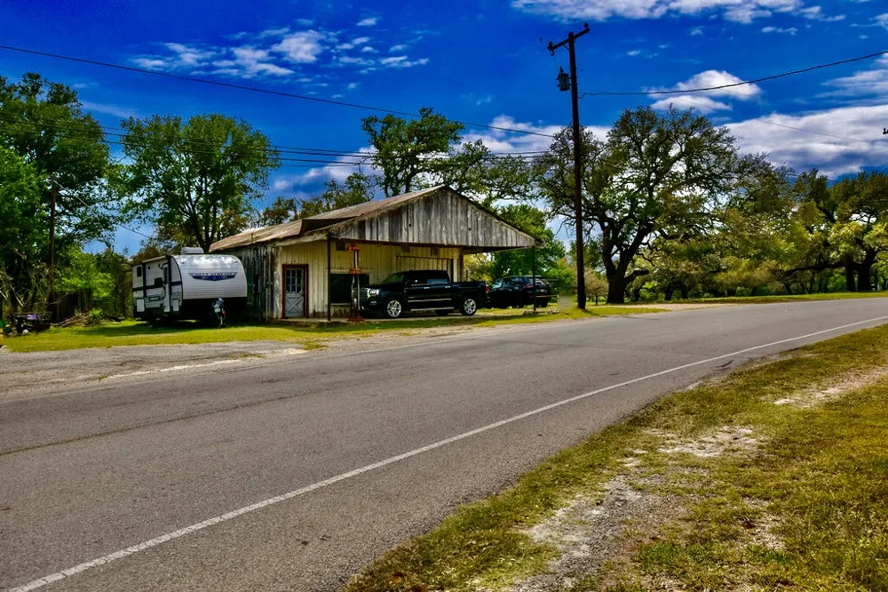 7908 CR 404 Spicewood, TX 78669