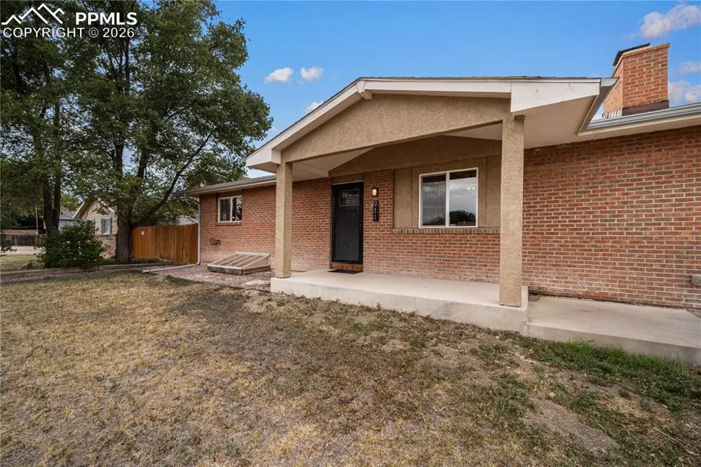 911 Candytuft Boulevard Pueblo, CO 81001