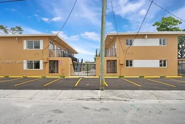 1920 Washington Ave #3 Opa-Locka, FL 33054