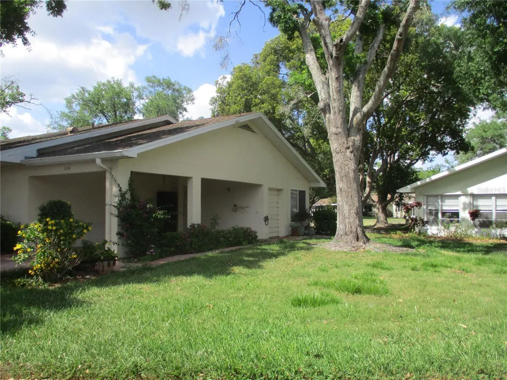 2124 HAILSTONE CIRCLE Sun City Center, FL 33573