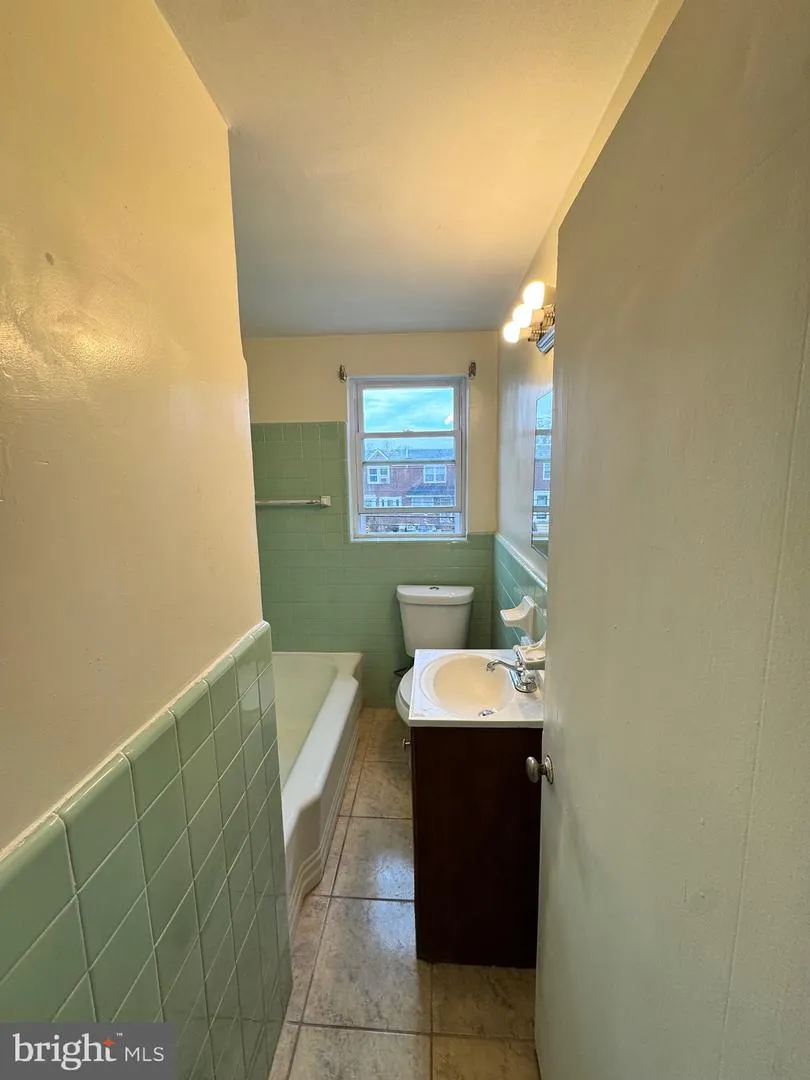 7972 FORREST AVENUE #2 Philadelphia, PA 19150