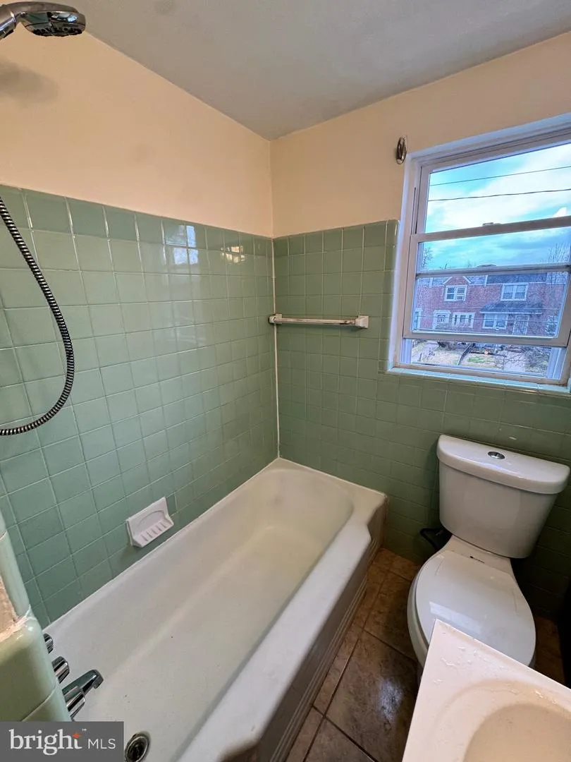 7972 FORREST AVENUE #2 Philadelphia, PA 19150