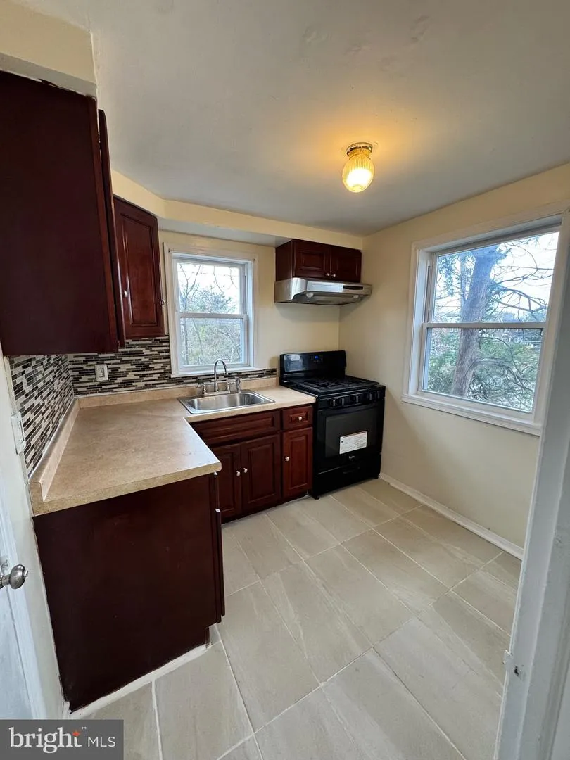 7972 FORREST AVENUE #2 Philadelphia, PA 19150