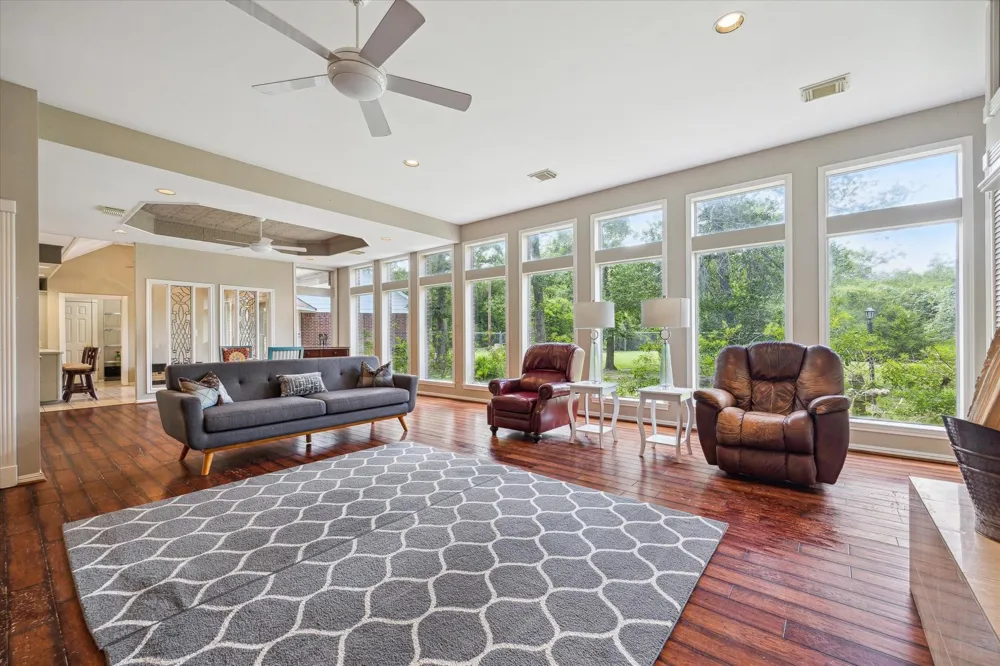 491 Oak Forest Road Bellville, TX 77418