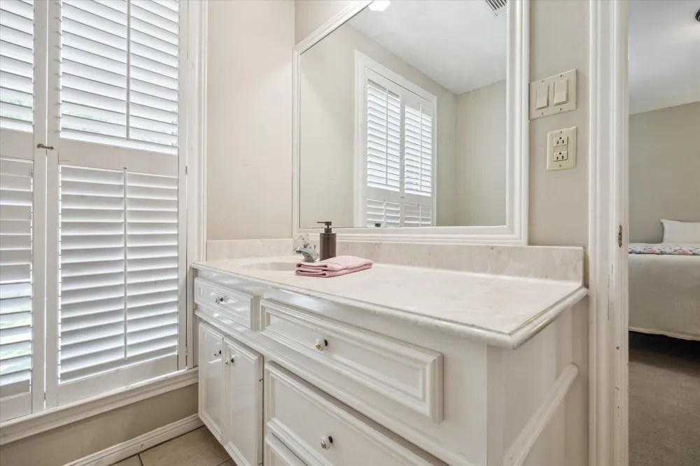 491 Oak Forest Road Bellville, TX 77418
