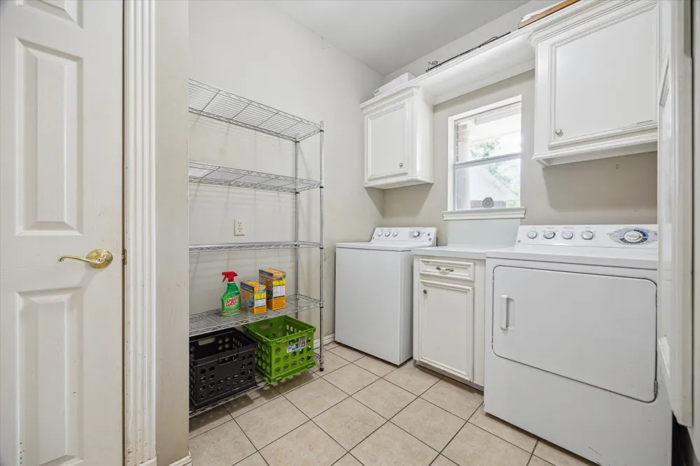 491 Oak Forest Road Bellville, TX 77418