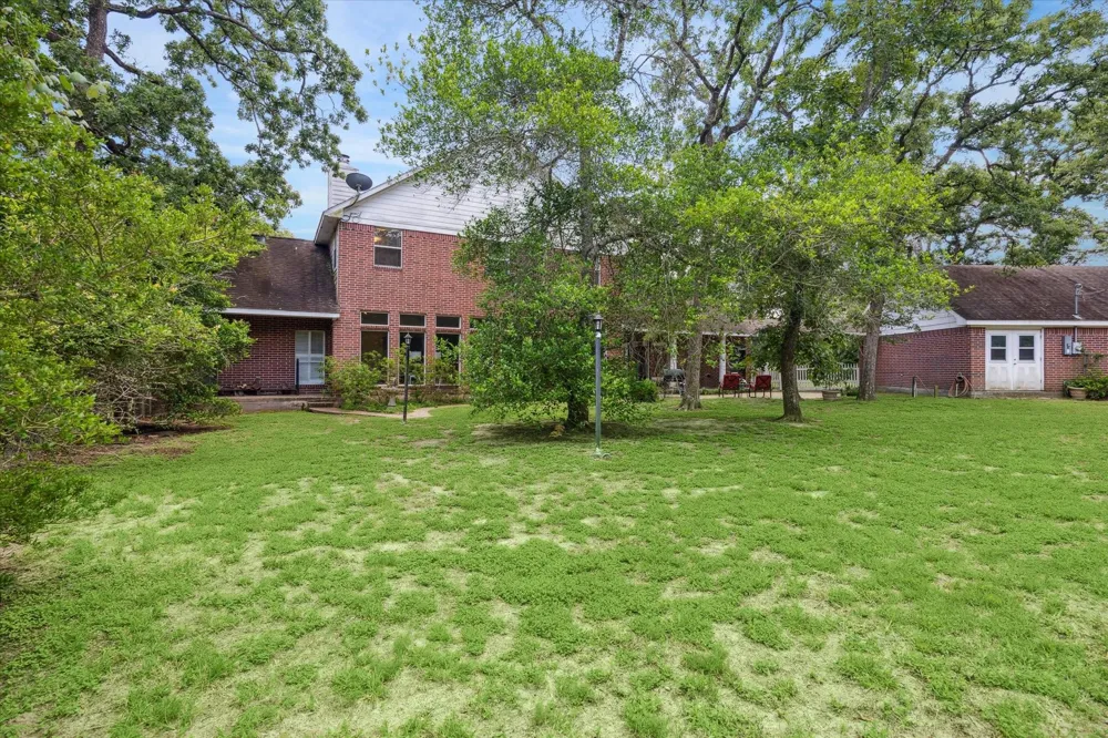 491 Oak Forest Road Bellville, TX 77418