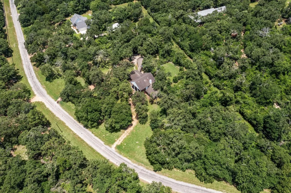 491 Oak Forest Road Bellville, TX 77418