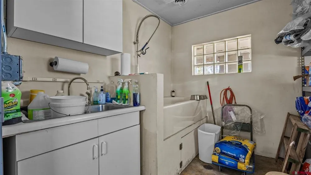 33059 J ROAD Hotchkiss, CO 81419