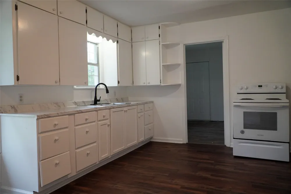 403 Fairview Street Keene, TX 76059