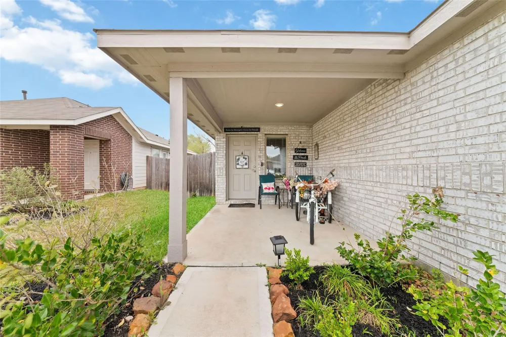 310 Riverwood Village Lane Sealy, TX 77474