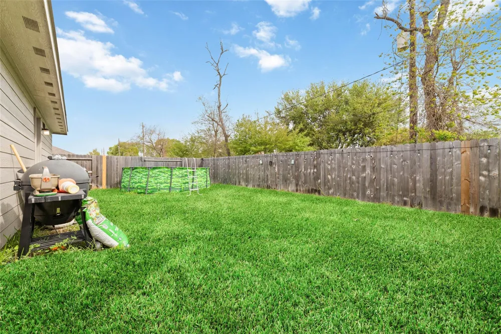 310 Riverwood Village Lane Sealy, TX 77474